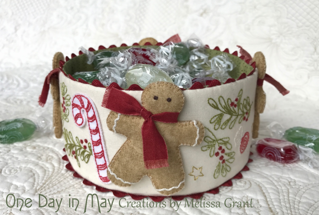 Sweet Treats - dimensional Christmas fabric bowl